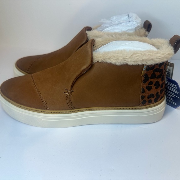 Toms Brown Fur-Lined Slip-On Sneakers - Picture 2 of 12